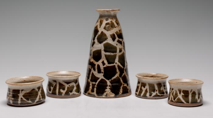 Giraffe Carafe with Four Cups