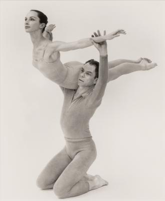 Carolyn Brown and Merce Cunningham in Suite for Five
