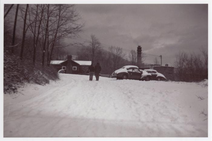 Path to Studies Building in the snow