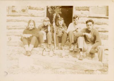 Audrey Freiheit, Eini Sihvonen, Erris Burnett, Jay Watt,  Bert Morgan on hike to Mt. Mitchell