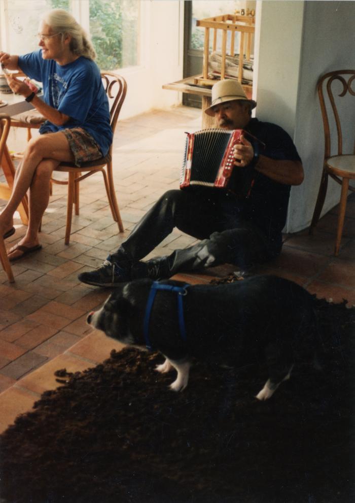 Cynthia Homire and Jorge Fick with their pet pig, Pinkus