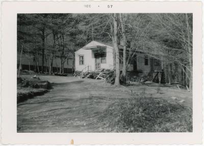 Housing at Lake Eden