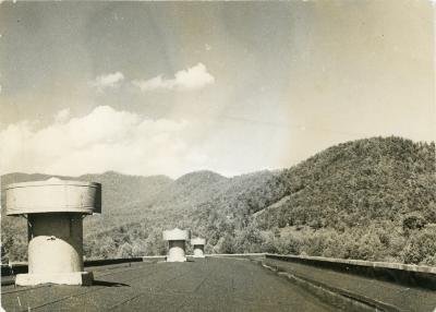 The craggy mountains (On the roof of the Studies Building)