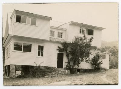 College Farmhouse at Lake Eden